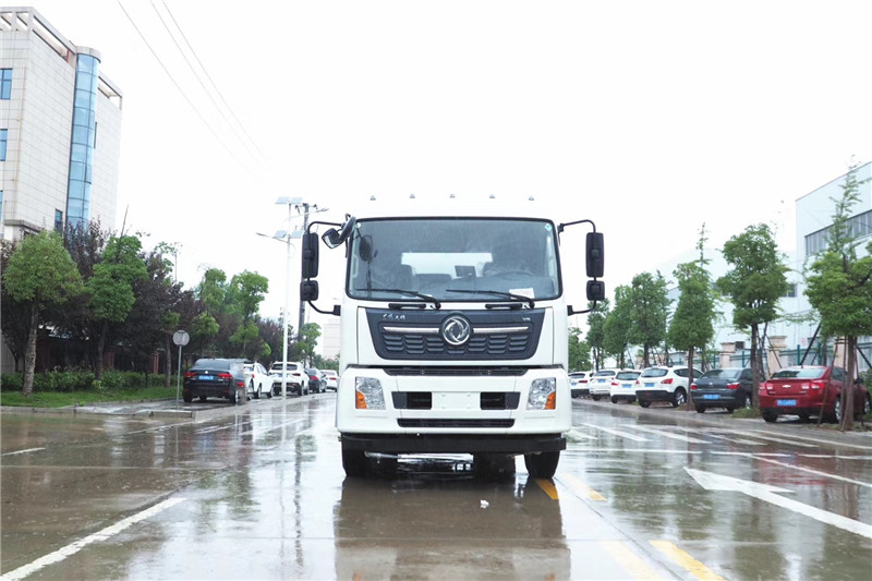 東風(fēng)天龍后八輪20噸噴霧車，國(guó)六綠化噴灑車